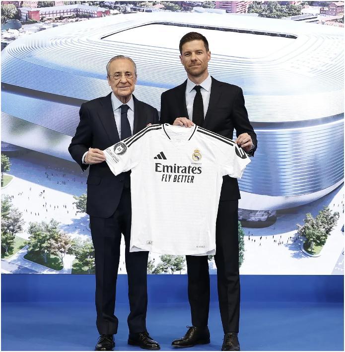 看到很多消息说哈维阿隆索快下课了，他执教皇马成绩还行吧，至今总共也才输了4场比赛