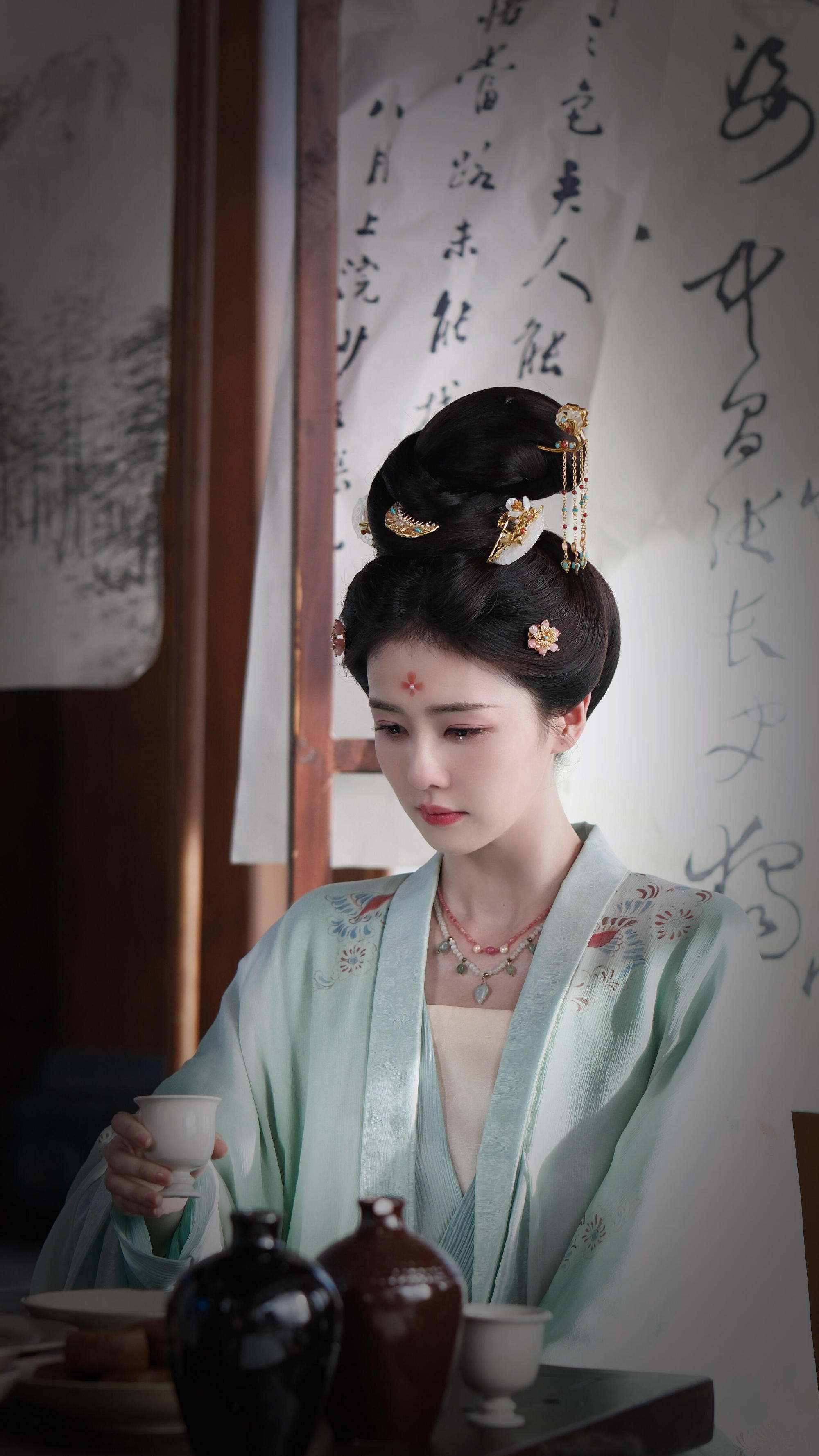 ·白鹿莫离 ·白鹿叶璃﻿ “错过的是落日余晖，冉冉升起的太阳终会照亮满天繁星”