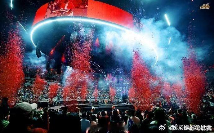 张杰十年再唱变形金刚Torches 张杰未LIVE巡回演唱会 燃爆新春！张杰十年