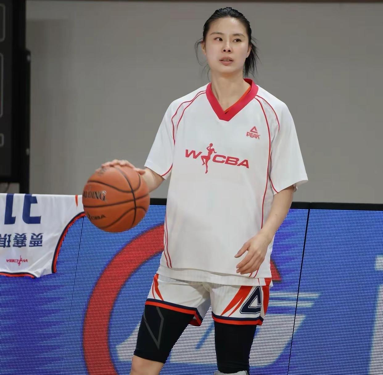 凡是认为四川女篮难胜山西女篮原因基本如下

首先，是因为四川女篮本赛季三次面对山