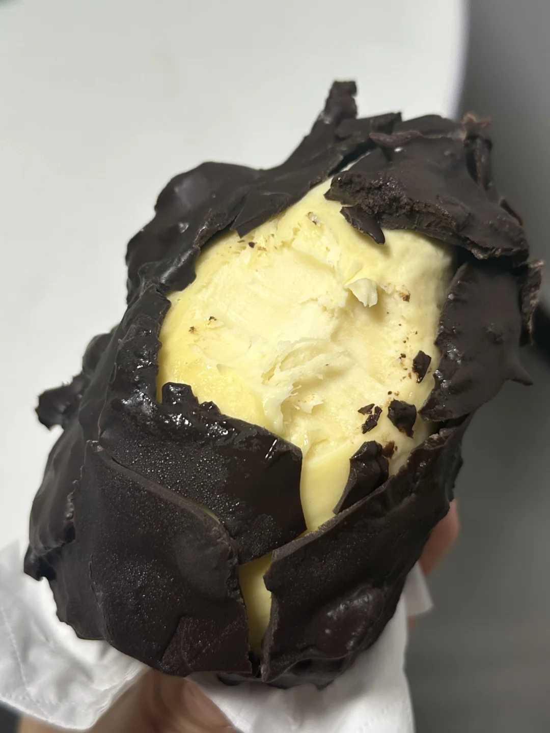 冻榴莲+巧克力脆皮...😋