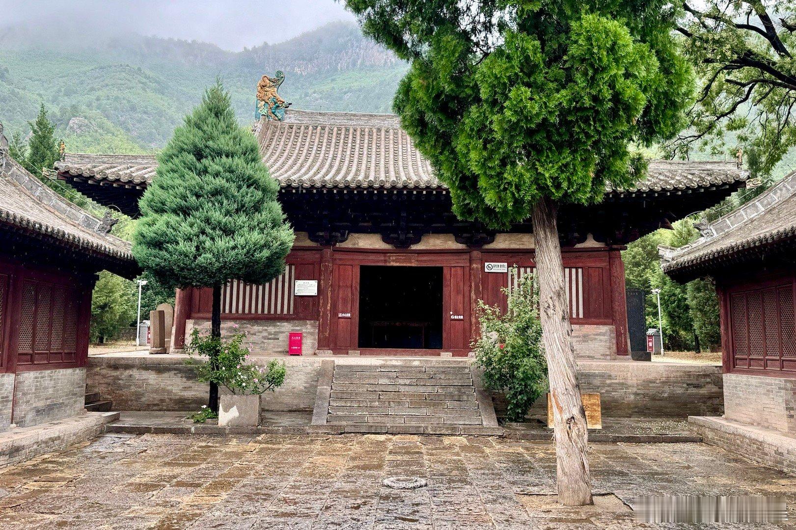 大云院，第三批全国重点文物保护单位。位于山西平顺县城西北23公里龙耳山中。创建于