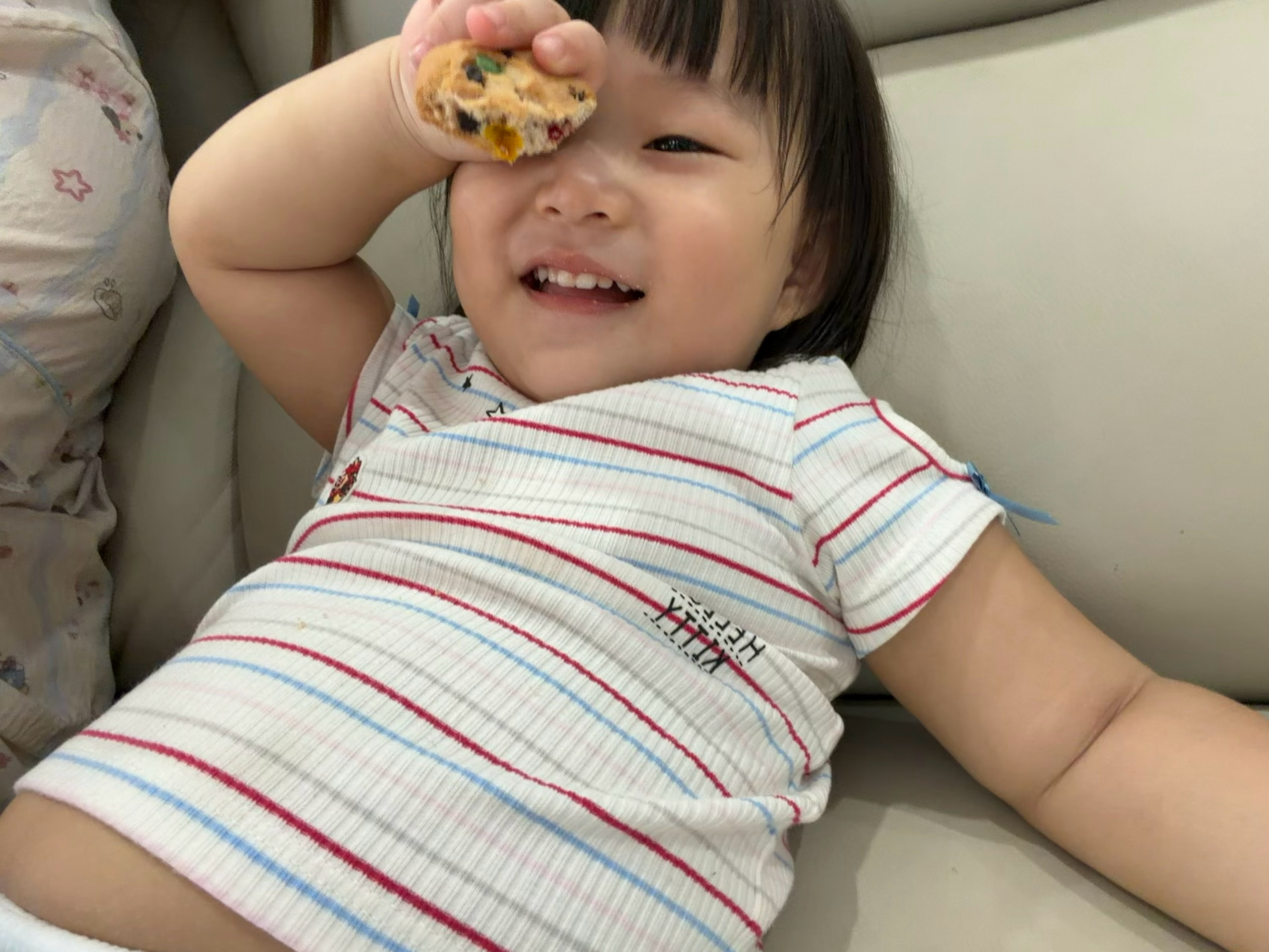 枣是个奇妙的女子 才两岁 挂在嘴边的口头禅是“没事 ”和“不要急” 安慰完我再倒