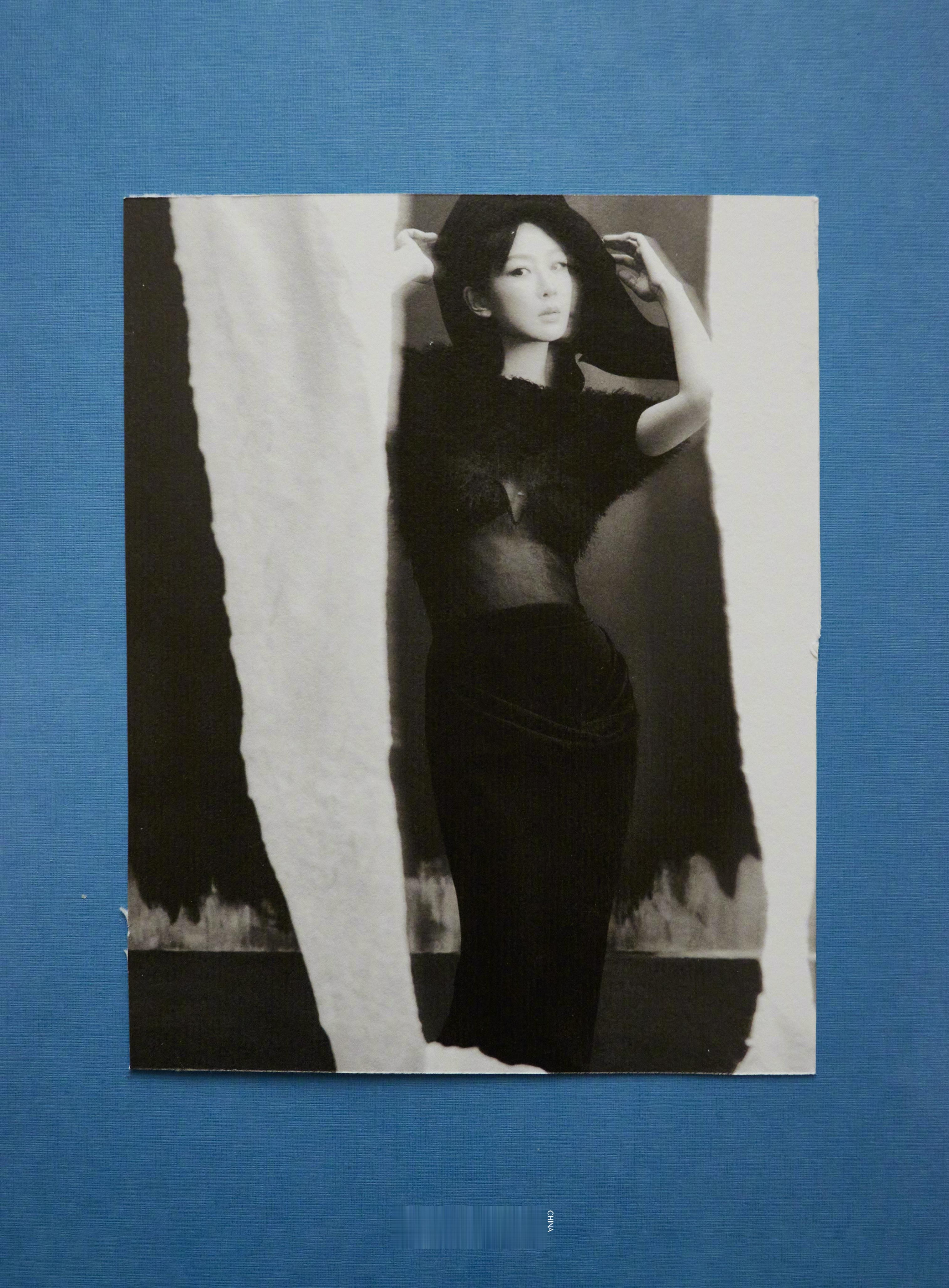 杨紫GLASS2026开年刊封面杨紫纸以载道 📜开年首封，以纸载道杨紫登GLA