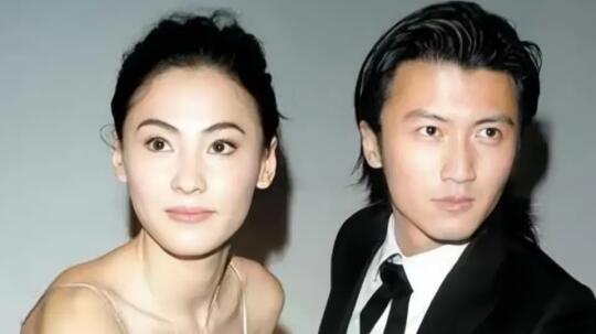 张柏芝三胎生父锁定谢霆锋长子控诉父爱缺失