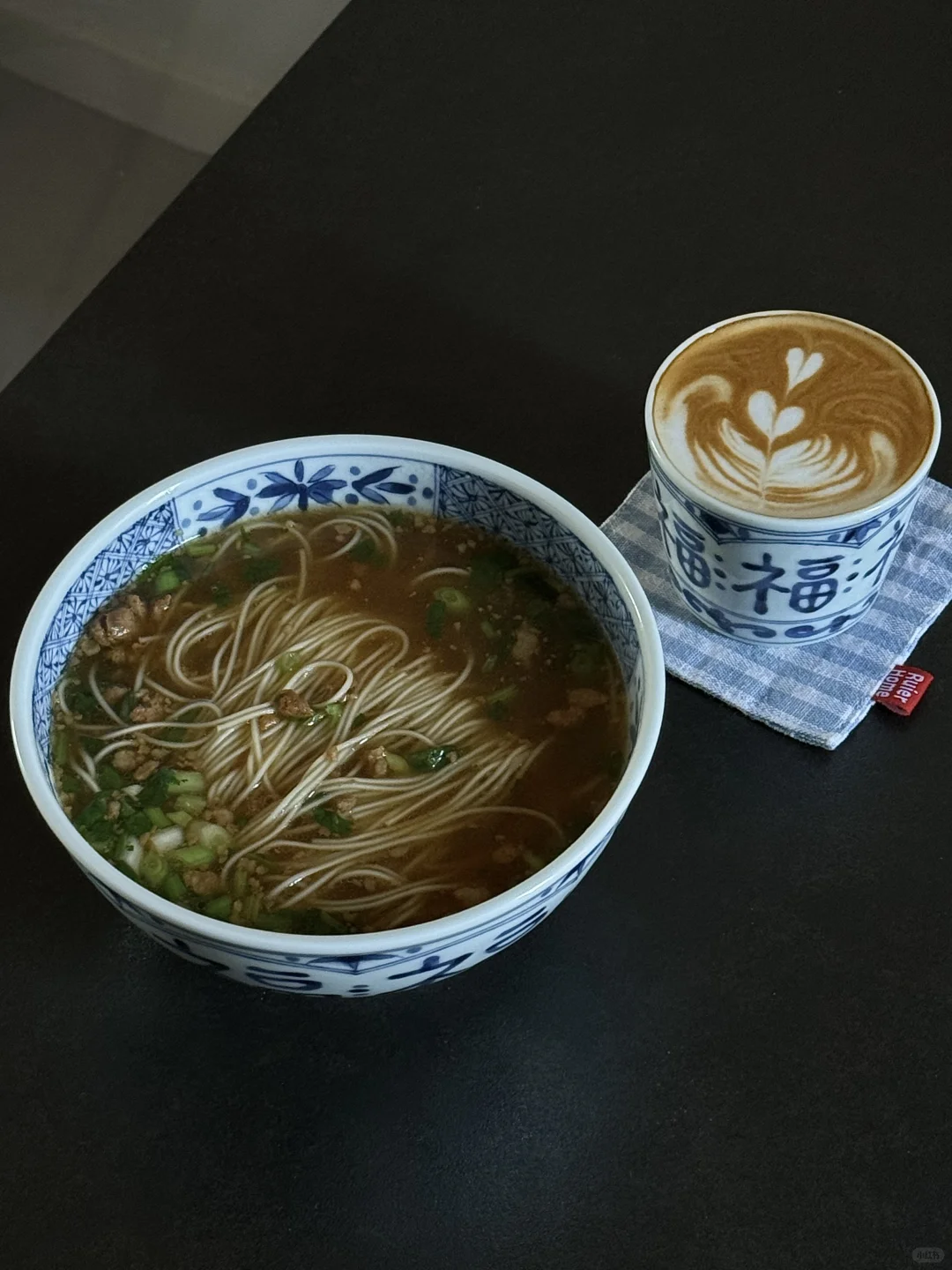 ⚫️daily｜早餐🍜肉末汤面 and 热奶咖☕️