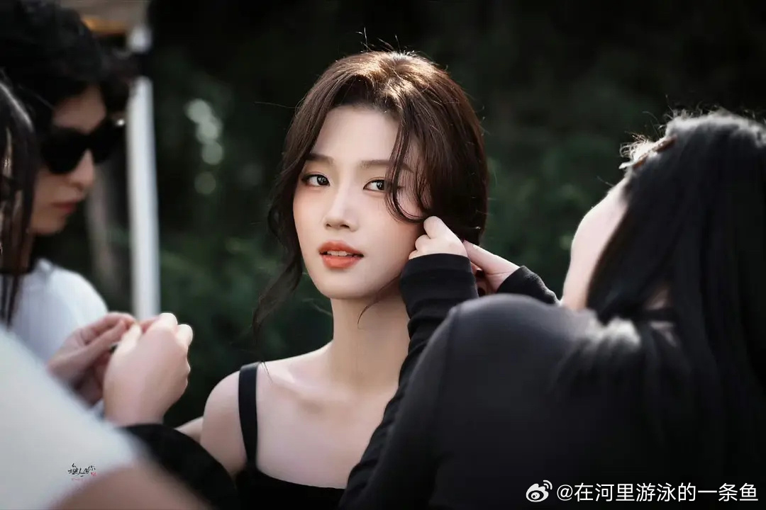 瘦下来的卢昱晓卢昱晓是个大美女啊颜值其实很顶 狠狠get到了 ​​​