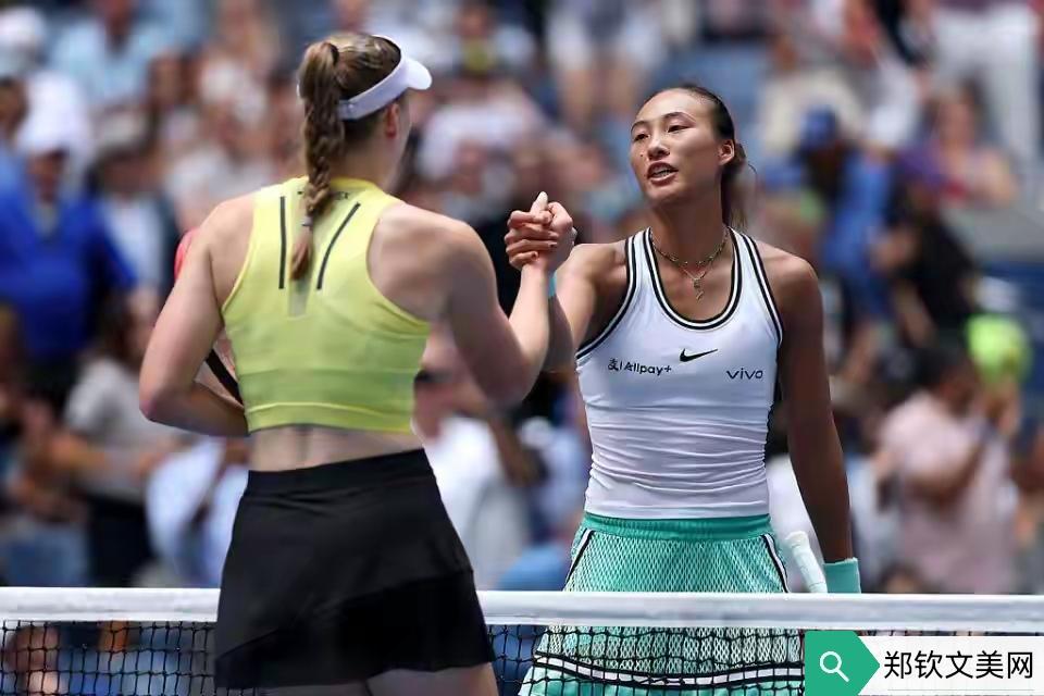 郑钦文1：2被赛会2号种子莱巴金娜逆转，遗憾止步美网八强。但，23岁的她赛后说：