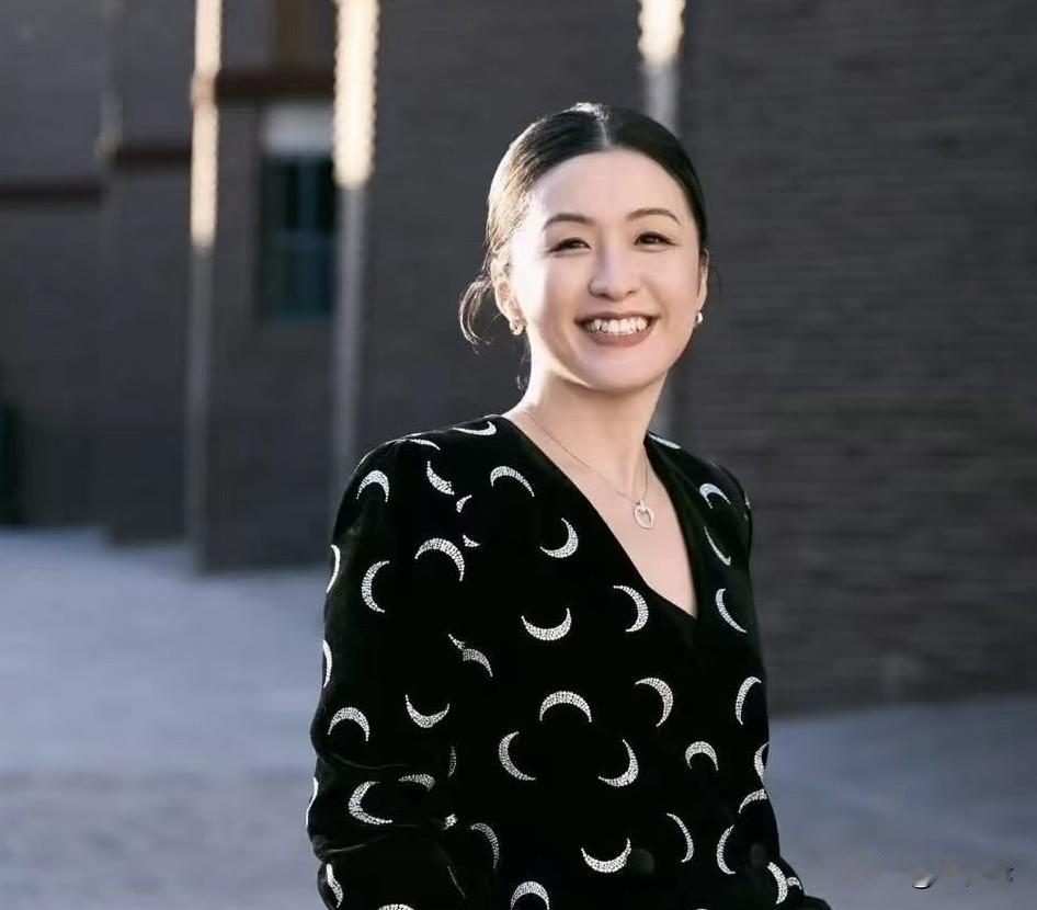 一线编剧吹“通天人脉”警方还原真相太打脸‼️
知名编剧编造“违法捞人”故事博眼球