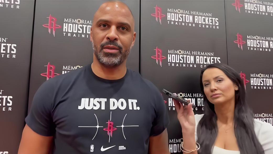 乌度卡你真不拿杜兰特当球队老大啊，怎么能这样说呢，我是看不下去了！
火箭今天战胜