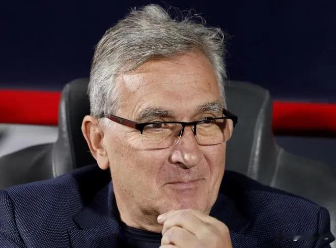 新发现，伊万又多了一种选择，世预赛可以带他而不带他。
  张琳芃可以安心退出国家