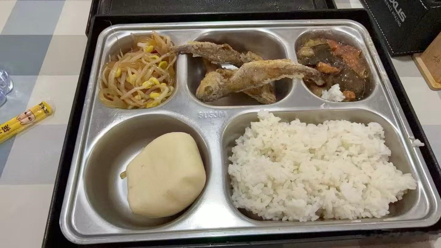 怎么说呢？现在进口品牌午餐卷不过国产午餐了也真棒雷克萨斯 