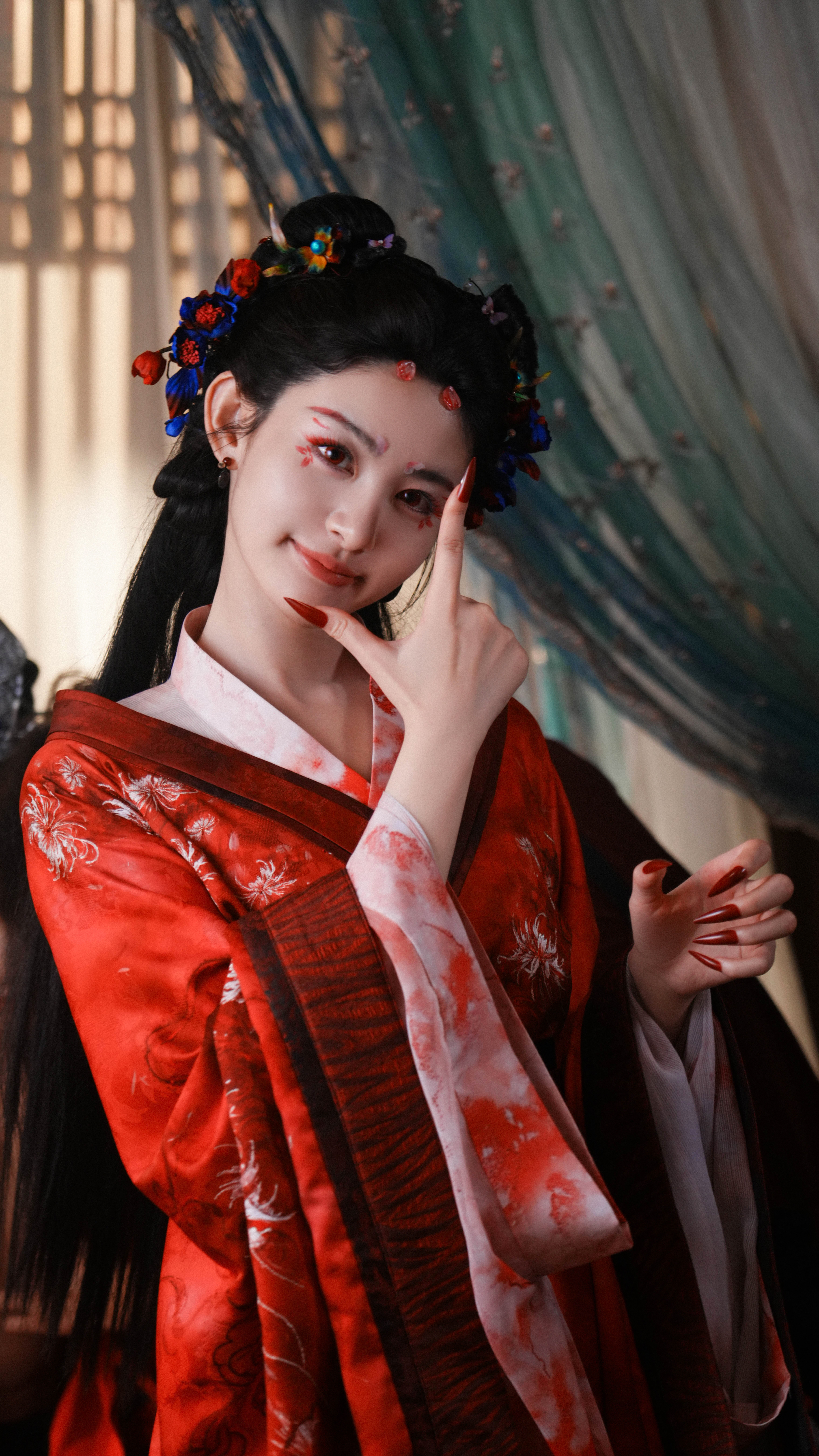 赵晴小太阳的权威我后知后觉 赵晴演的墨彩环像小太阳照亮人心，梁绛朱又展现出别样魅