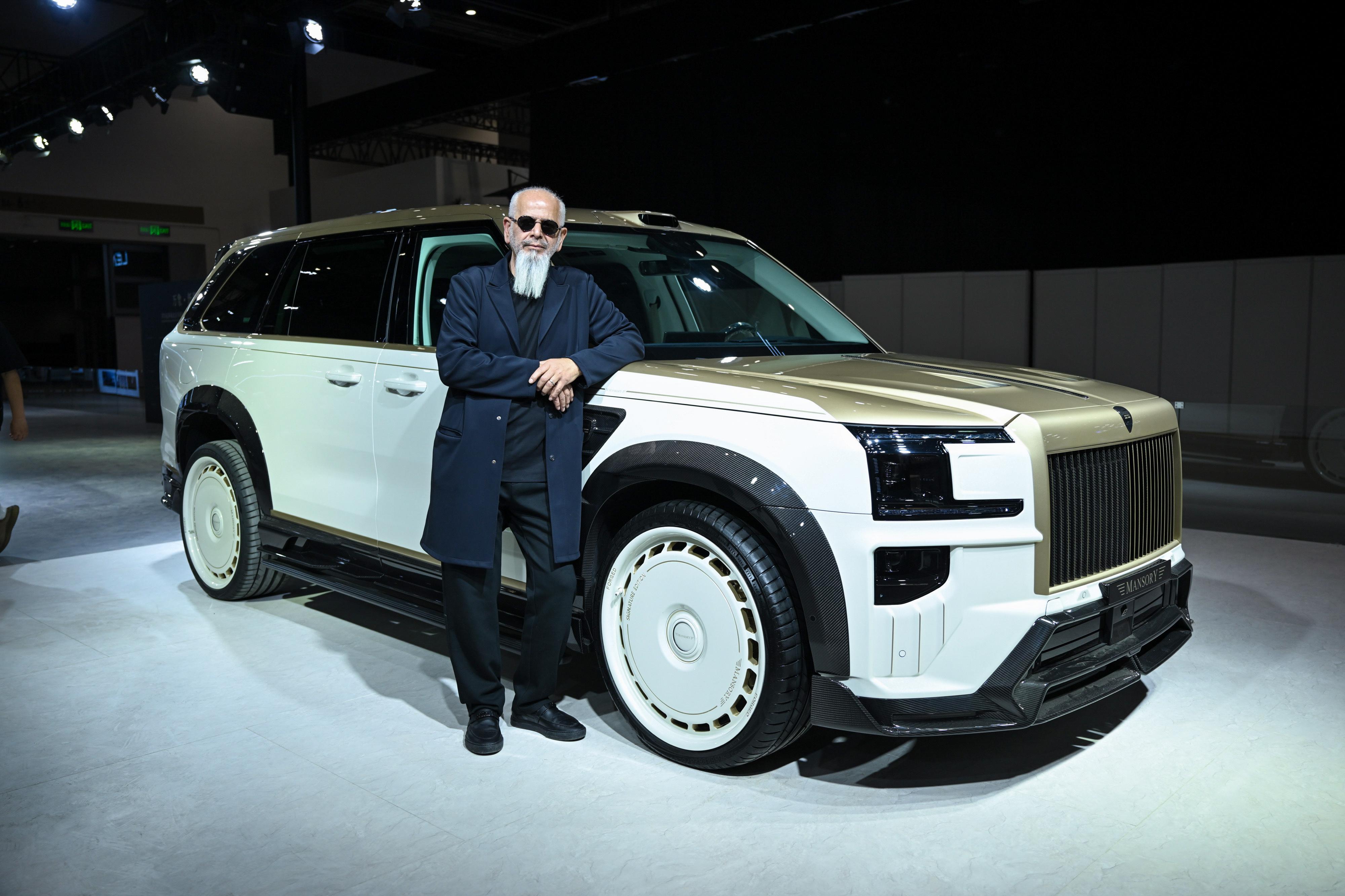 迈莎锐这版9X真的太帅了！果然是中国的库里南风格，现场看这车的冲击力特别强！ 