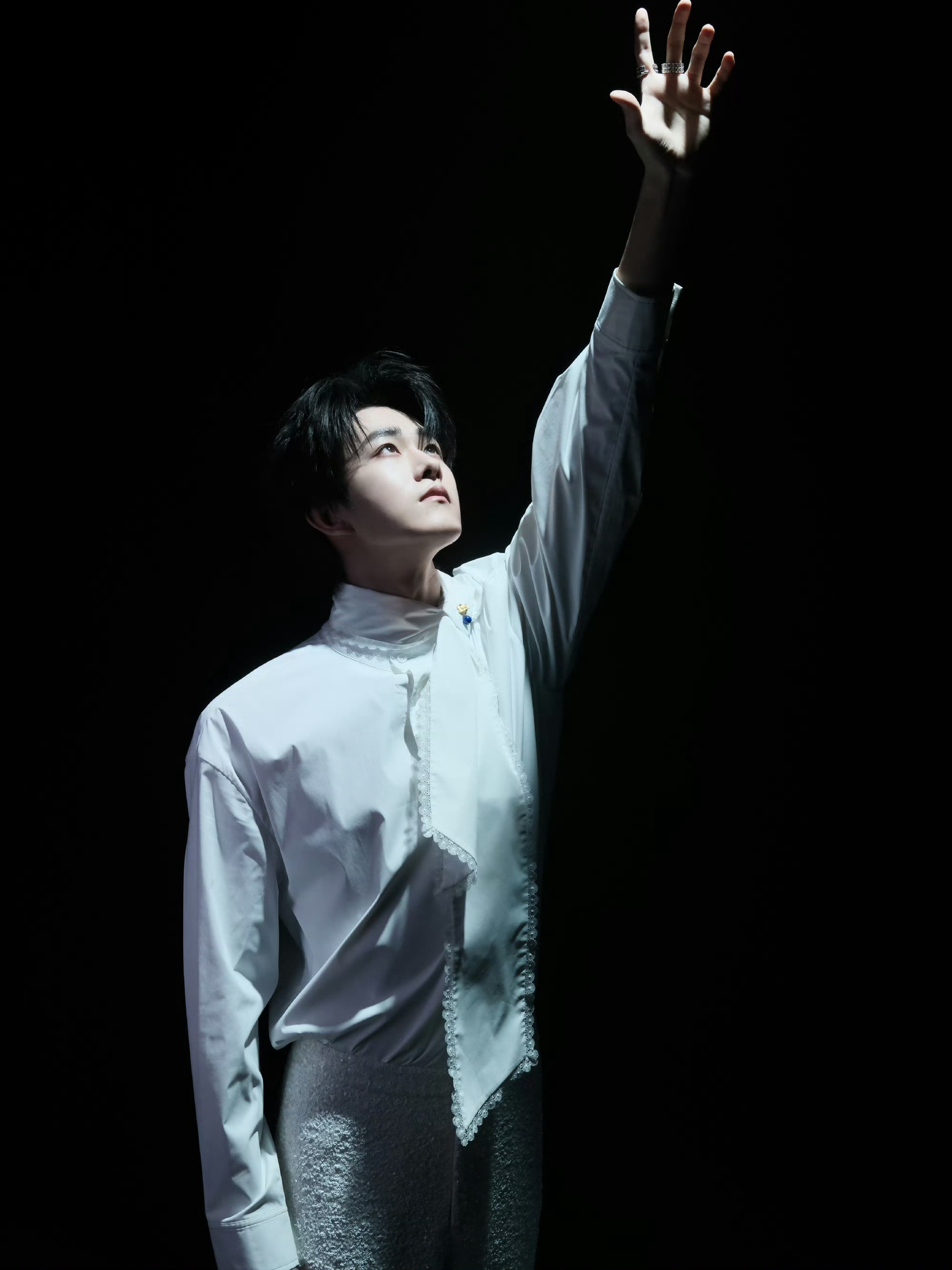 田嘉瑞李思博🍑田嘉瑞一路灿烂大雨也许会短暂的降临，但彩虹就在前方，遮住眼或睁开
