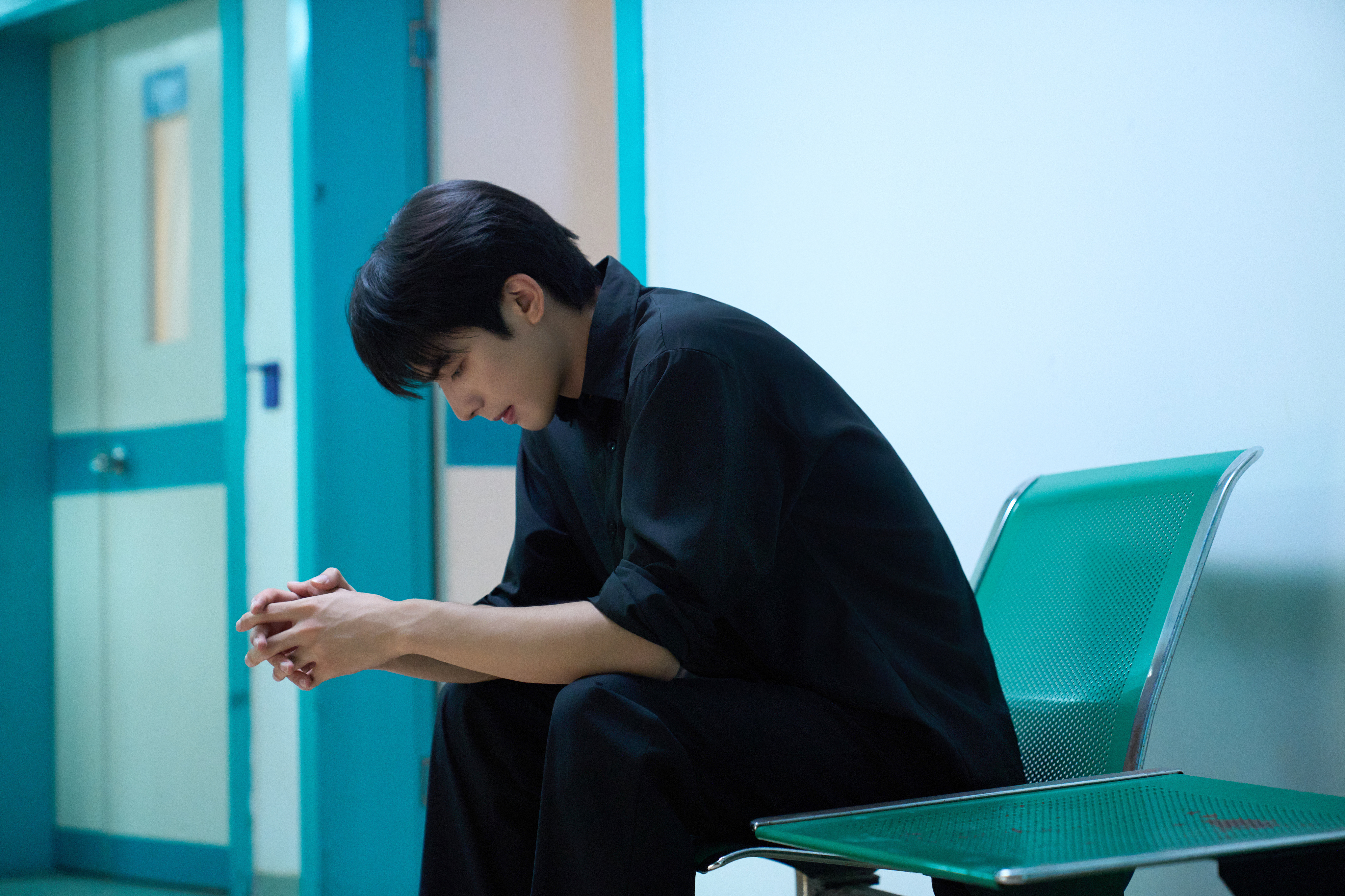 宋威龙 所幸，满身棱角的莽撞里仍保守着心底善意。 宋威龙野狗骨头宋威龙陈异