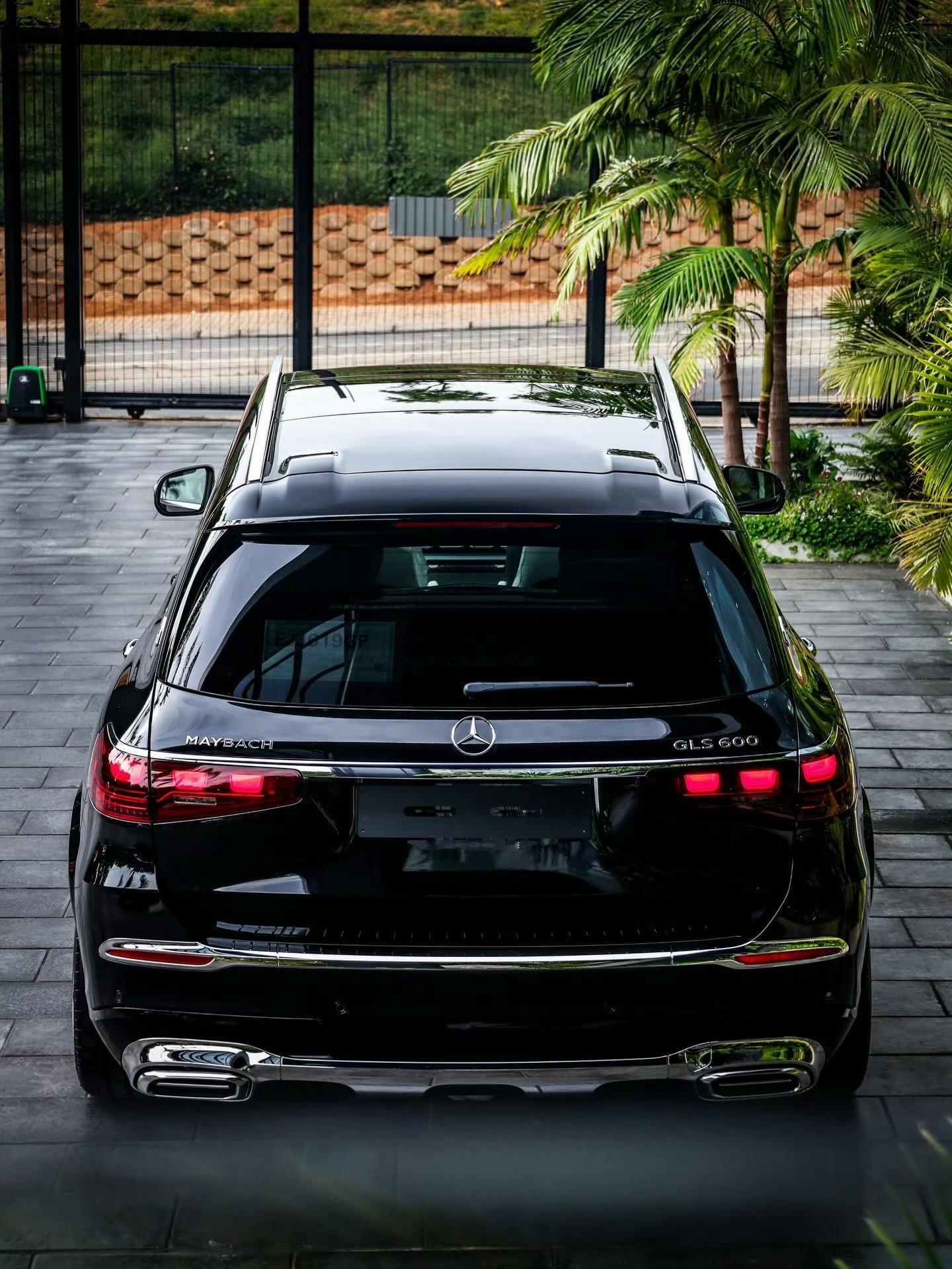 梅赛德斯–MAYBACH GLS600    