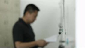 万万没想到！
 
中国抓捕的大量间谍，本以为被过洗脑，结果几乎都是主动投靠，更可