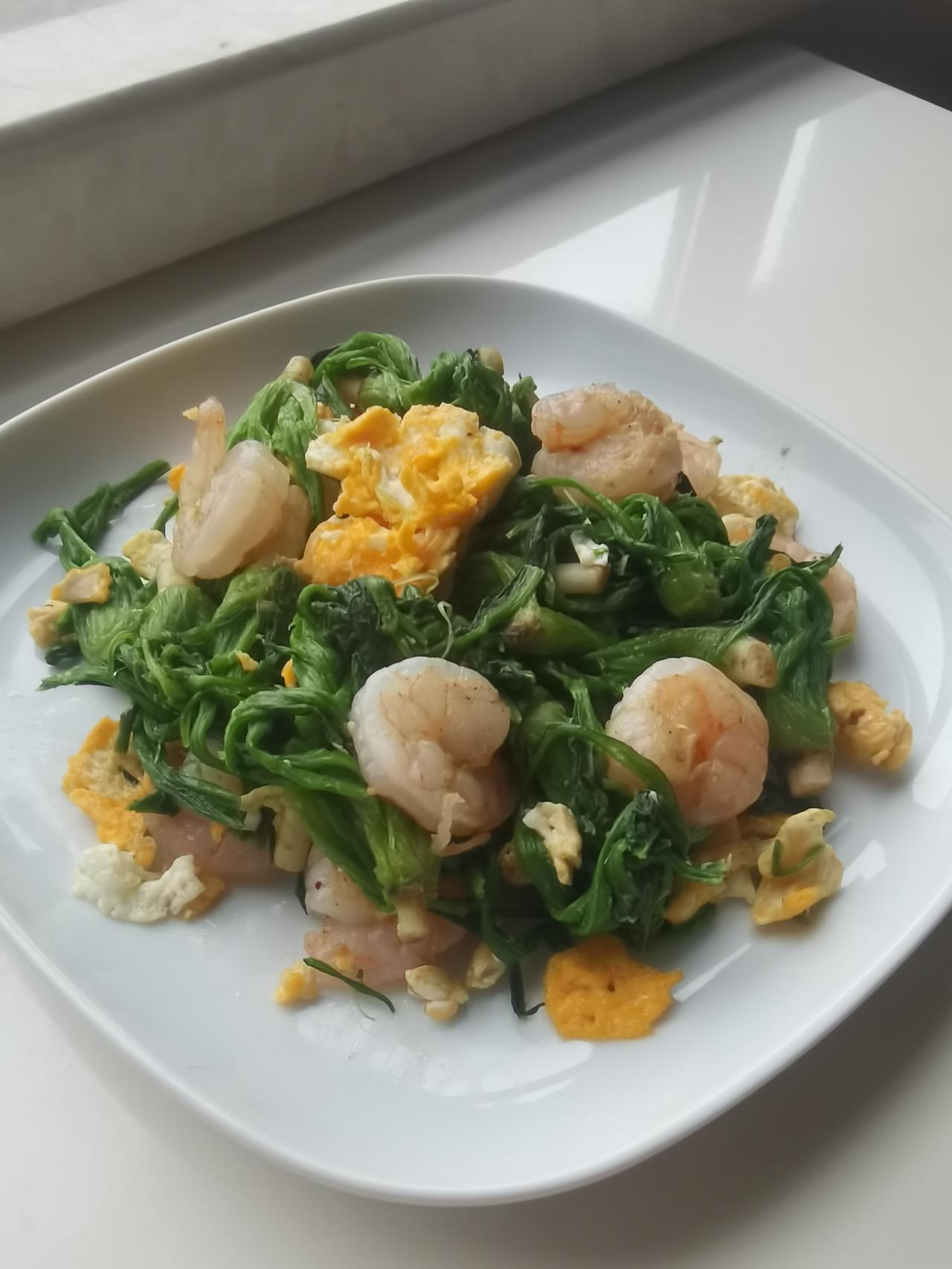 早餐打卡 Day 3

【今日菜单】
菠菜头炒鸡蛋虾仁、牛奶咖啡、自制吐司+奶酪