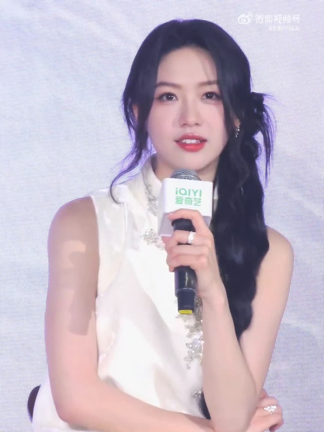和我一起说 向涵之现代装好美啊[期待] ​ ​​​