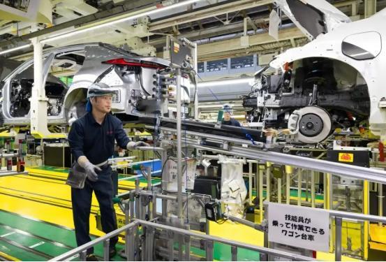 日本这次被制裁，西方国家罕见沉默一点也不奇怪！最大的原因就是“分割汽车业这块蛋糕