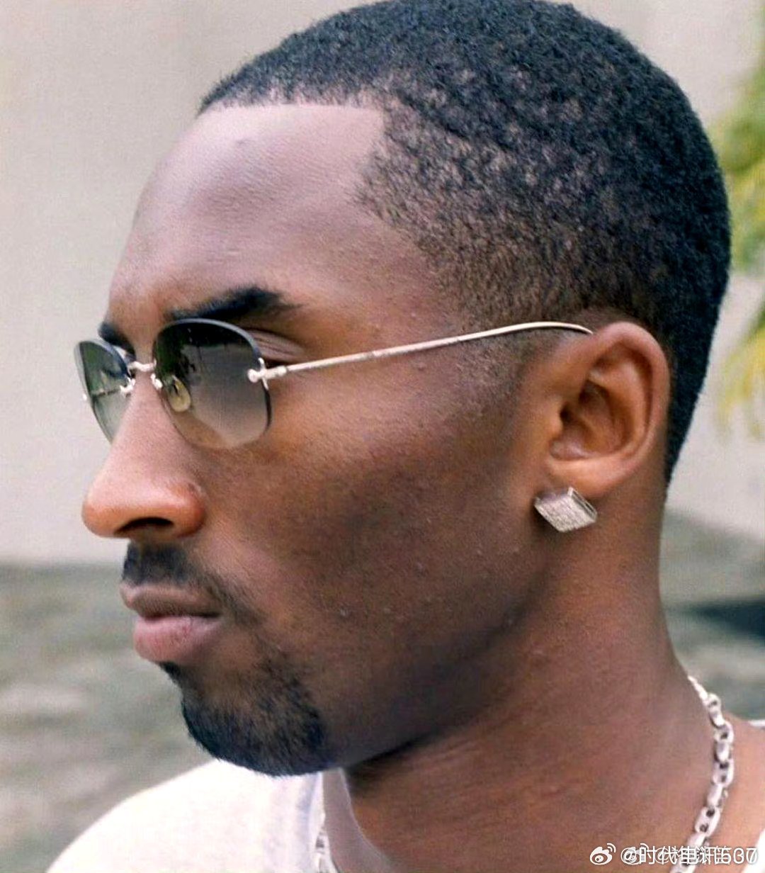 202620262026别和往事过不去，因为它已经过去，别和现实过不去，因为你还