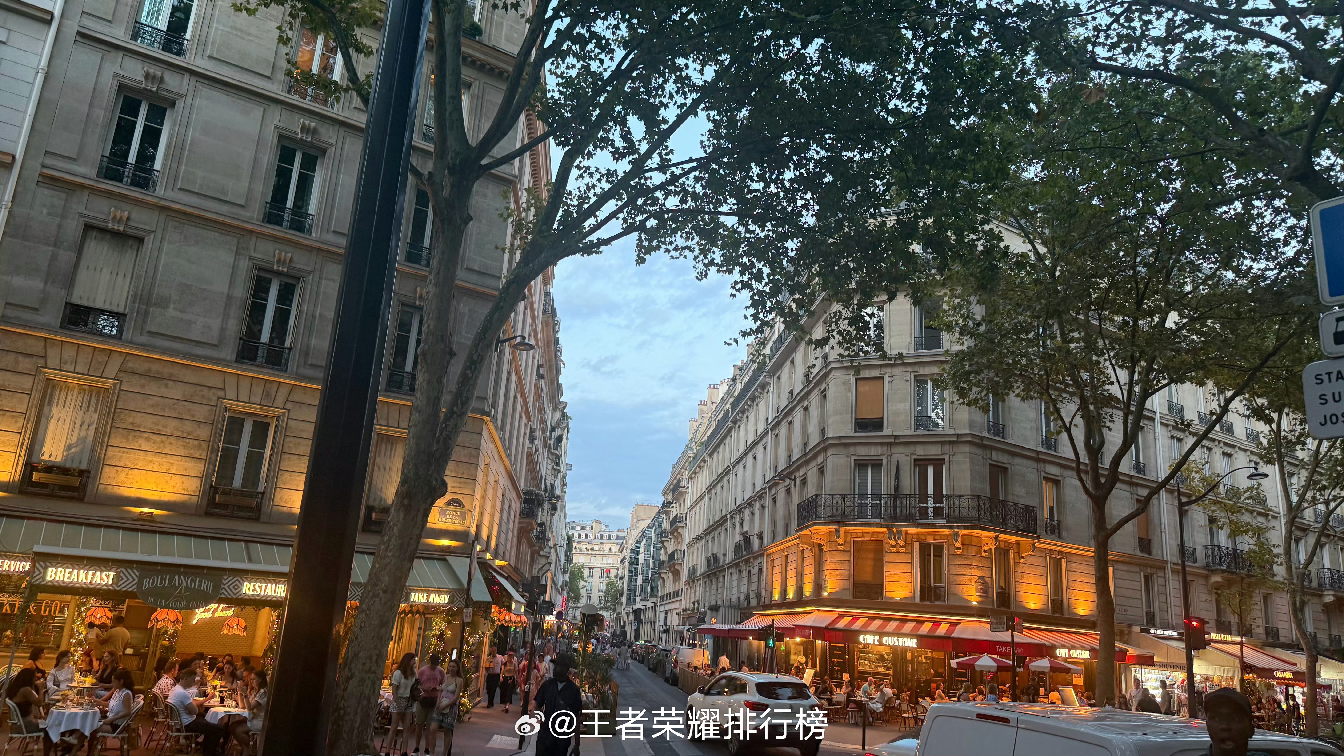 无畏回国还想着送粉丝伴手礼无畏惦记粉丝伴手礼！猜猜伴手礼会是什么？ 