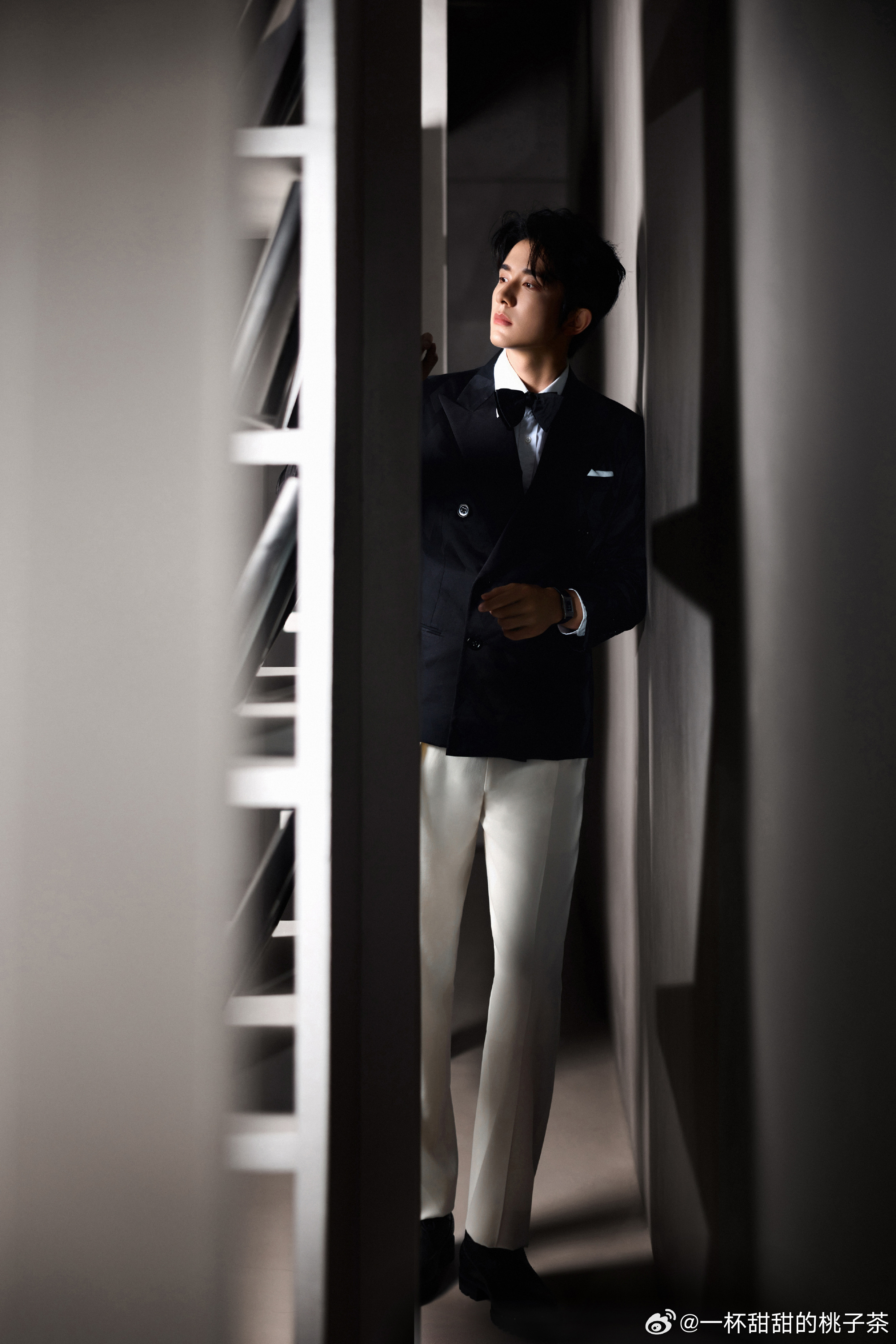 张新成黑礼帽张新成百花奖造型造型 