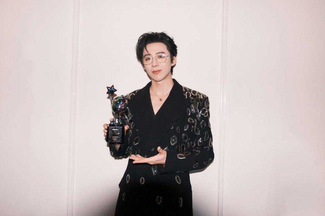 恭喜刘宇宁  在2025爱奇艺尖叫之夜获得“尖叫男演员”，实至名归！ 