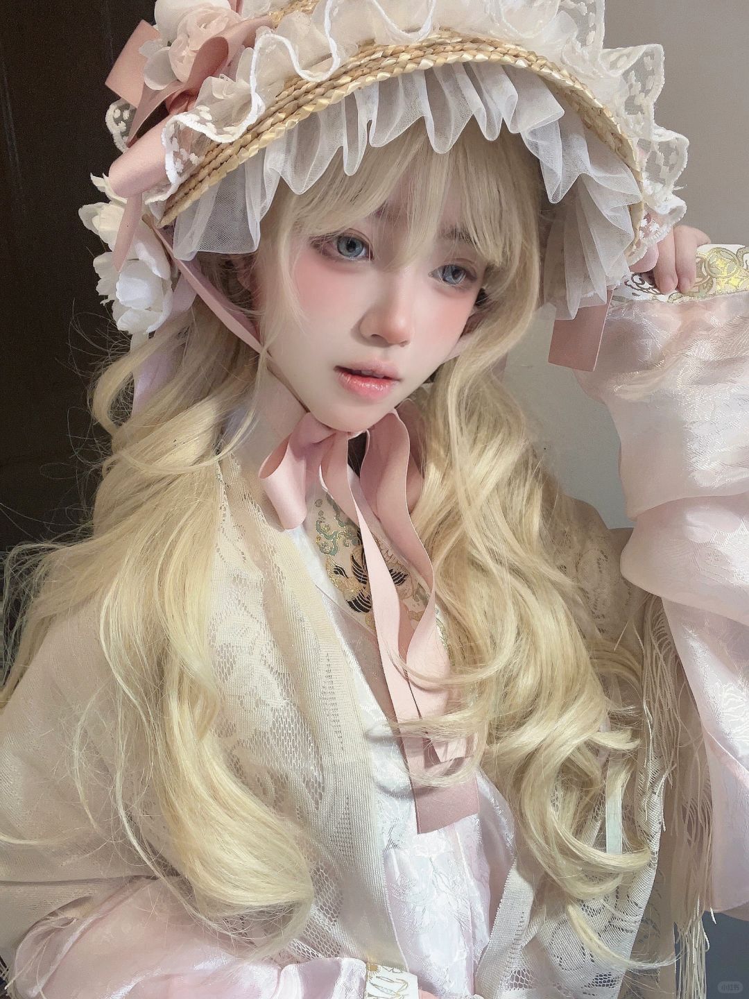 是被你遗落在橱窗的娃娃