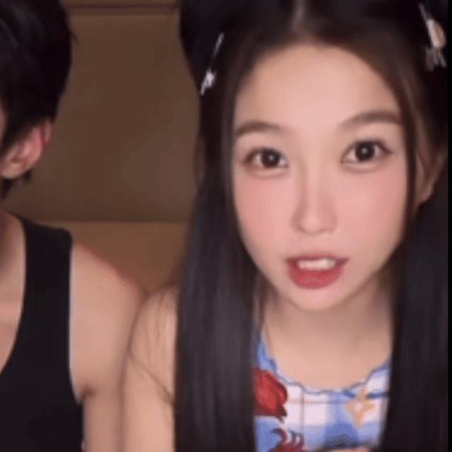 我真的要笑疯了 虞书欣学Mike的表情包不愧是18G冲浪选手🏄♀️双轨直播