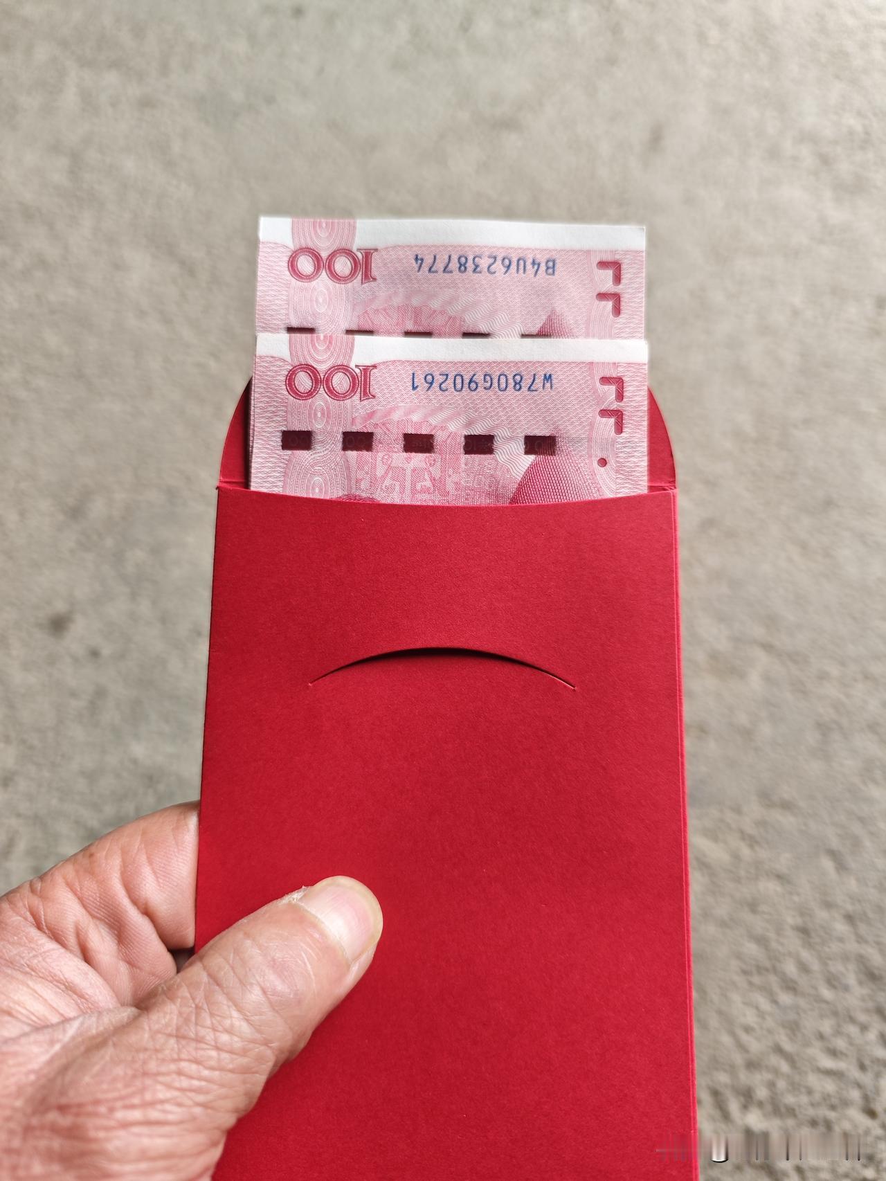 今天是正月初八，所在公司（锂电材料有限公司）与往年一样初八开工。开工前，老板给每