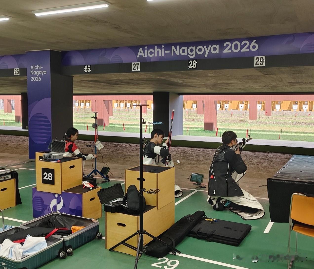 国家射击队昨天也和大部队一起滞留在机场，他们的惨况和其他队伍还不一样！

射击队