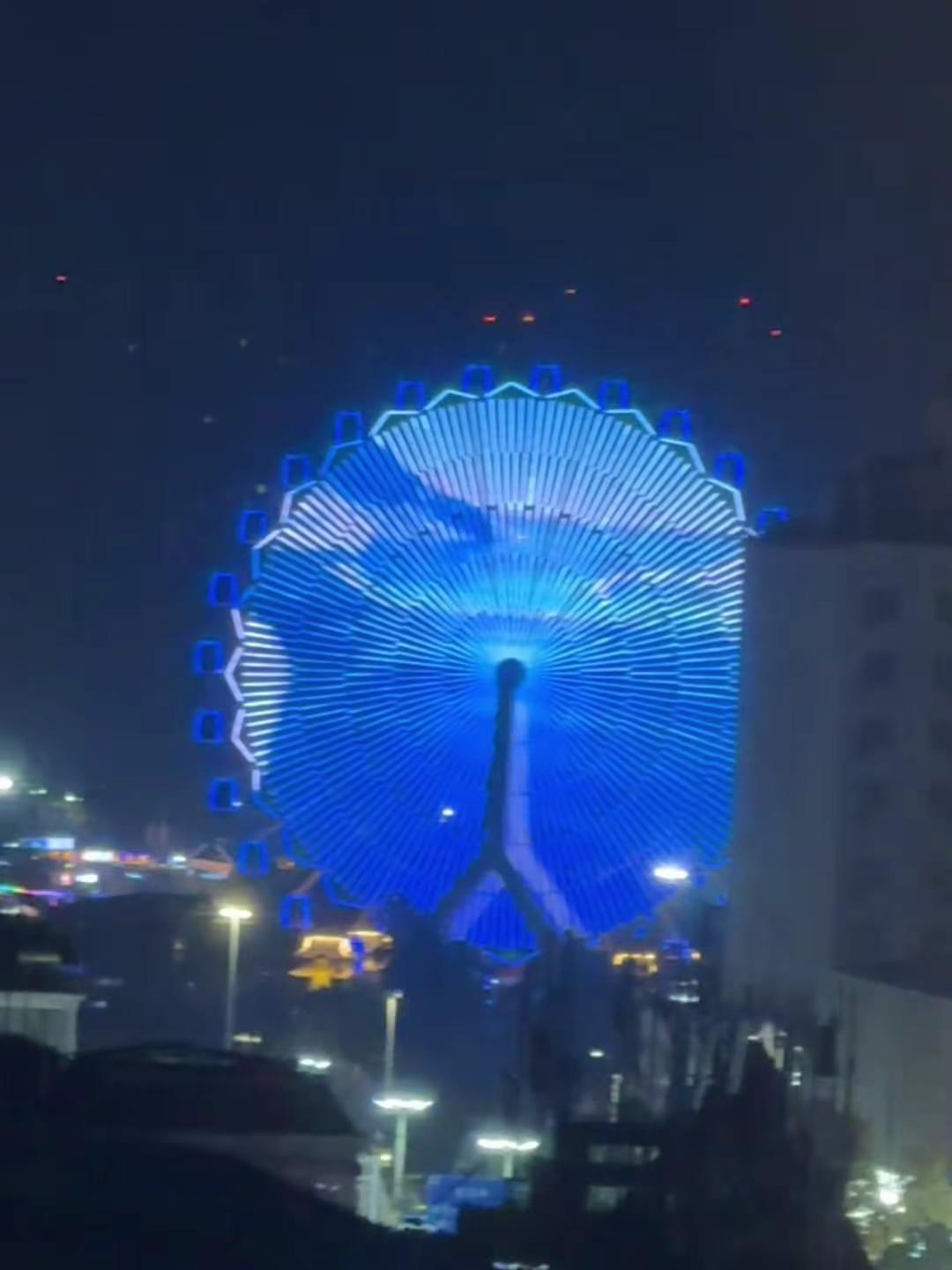 : 道路的尽头一定会花开满路  我不太肯定我的方向  但我希望自己能走远一点