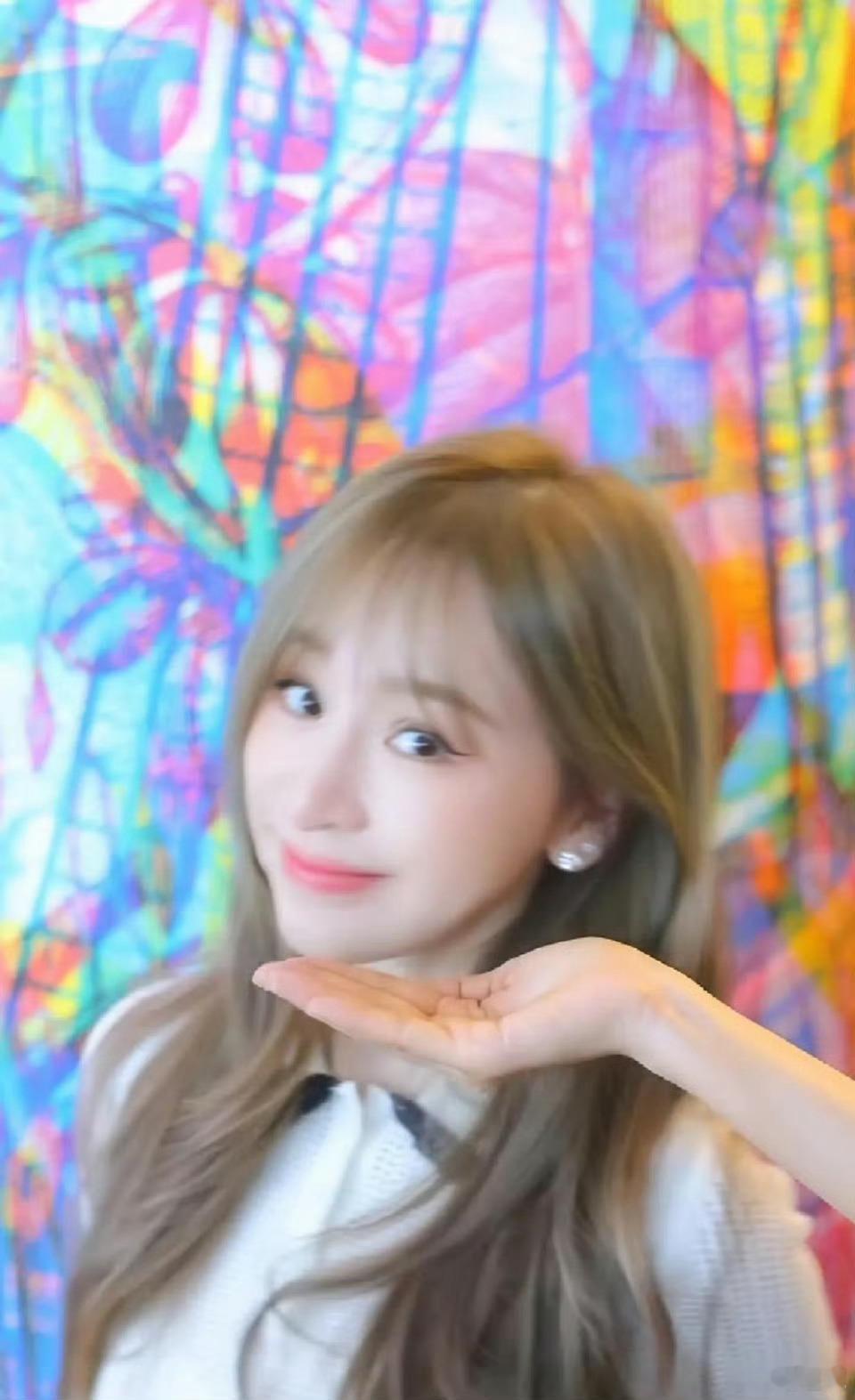 王心凌这状态绝了！岁月仿佛在她身上按下了暂停键 