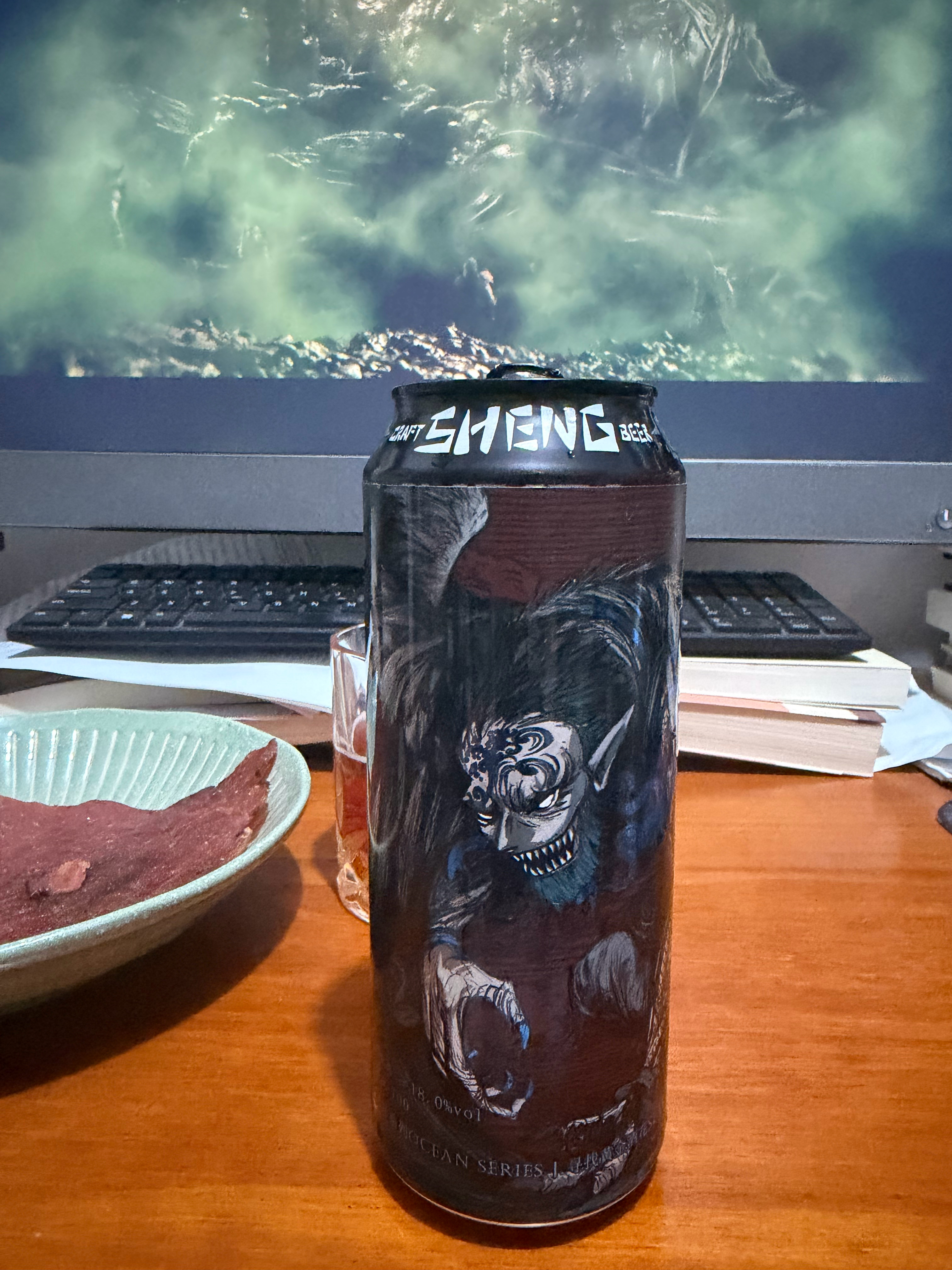 把酒问动漫，酒精度18%的啤酒还是啤酒么……[允悲][允悲][允悲] ​​​