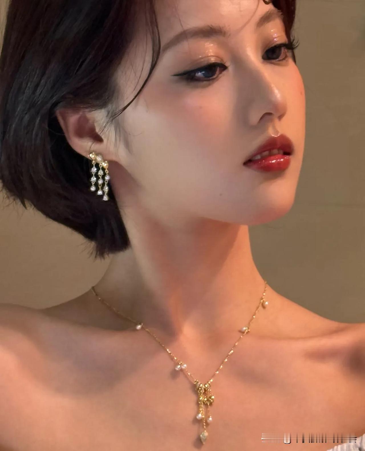 短发短发 女生短发的魅力 简约短发女神 美女减龄短发 甜酷短发 减龄女人味短发 