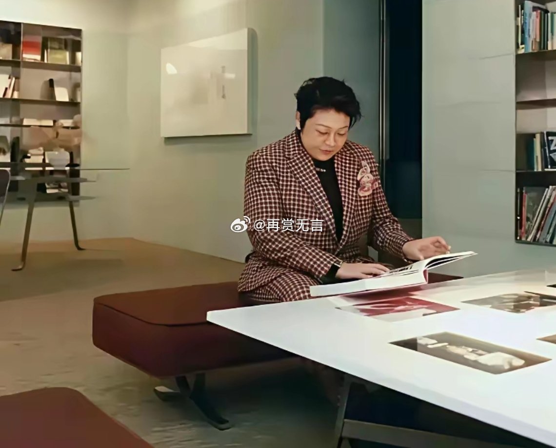 韩红之前只是胖了点，其实人家瘦下来是个美人坯子。 