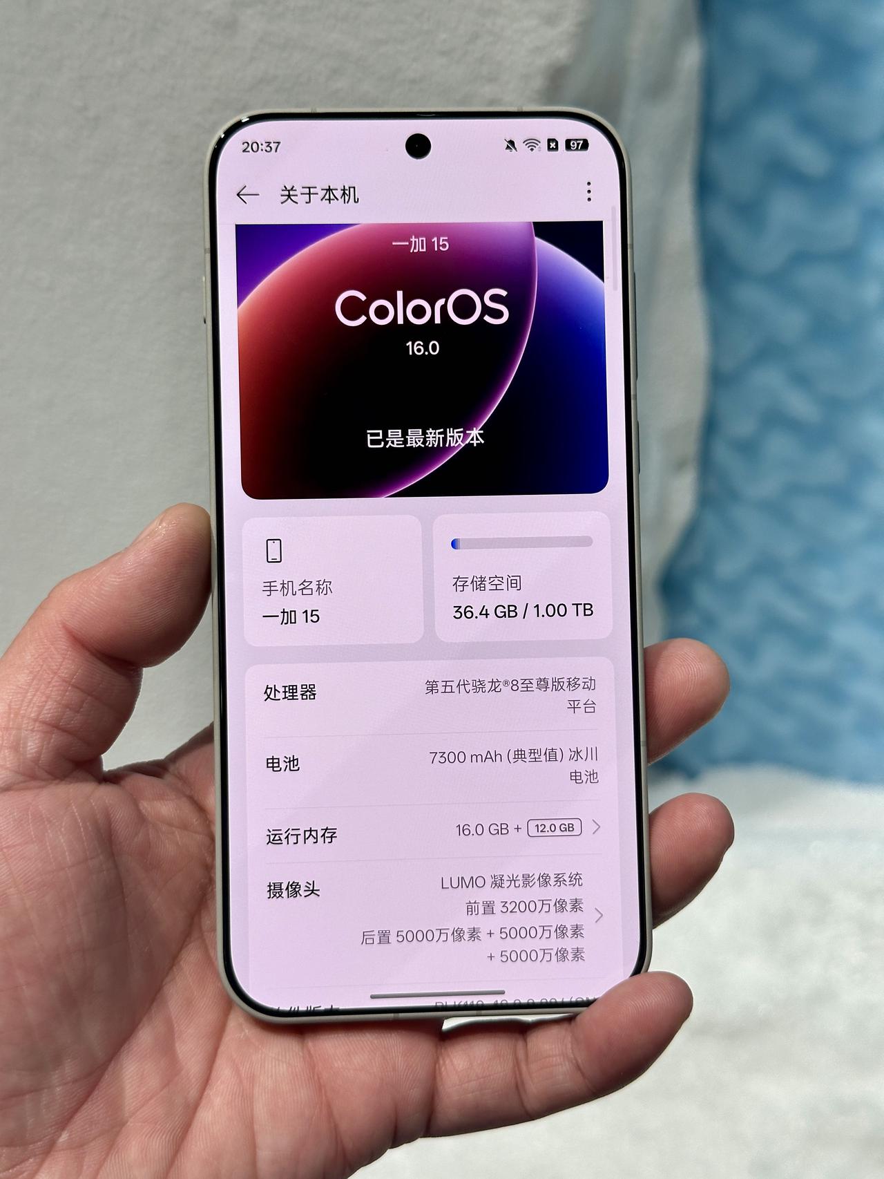 李杰：相比较从1.5K到2K分辨率，我们认为120hz到165hz刷新整个体验提