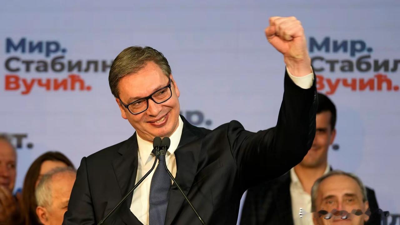 武契奇承认购买中国导弹价
格比巴铁低
塞尔维亚总统武契奇确认采购中国CM-400