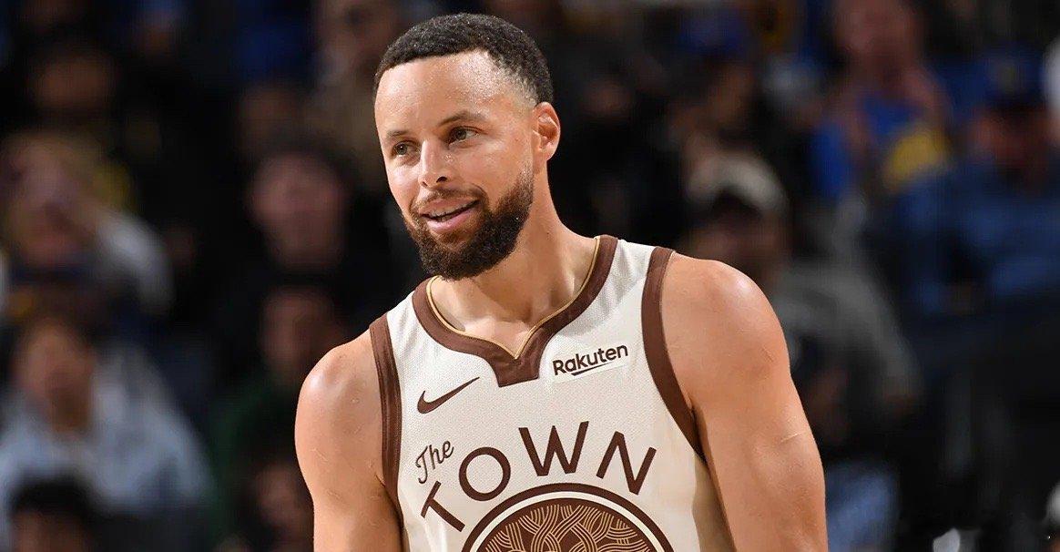 北京时间4月8日，勇士主场110-105力克国王结束4连败。此役是斯蒂芬-库里复