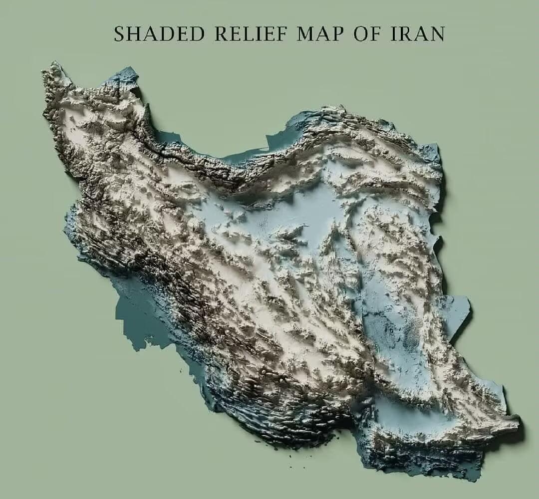 1990年，美国打伊拉克，出动了6艘航母，1900多架战机，大约出动了五十多万美