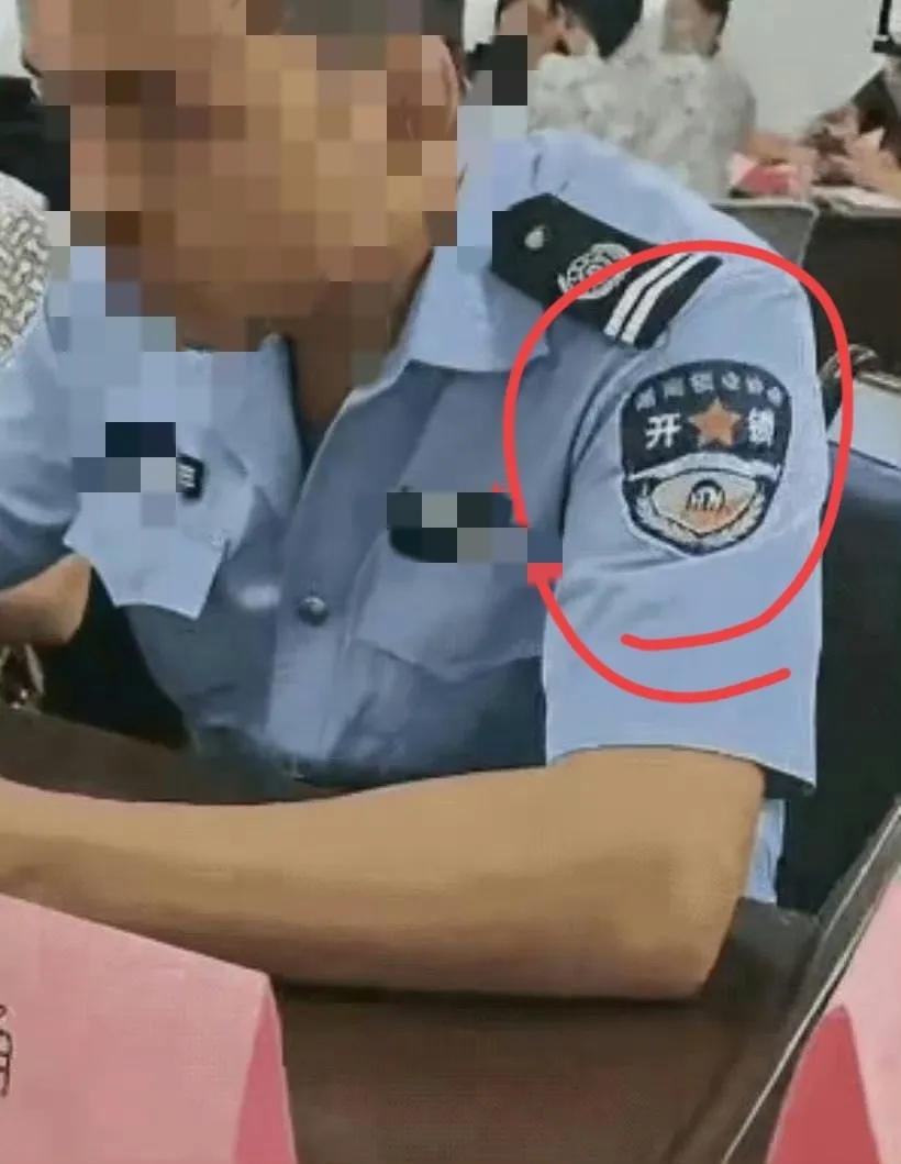 谁帮我看看这是不是PS的，真的也太搞笑了！
