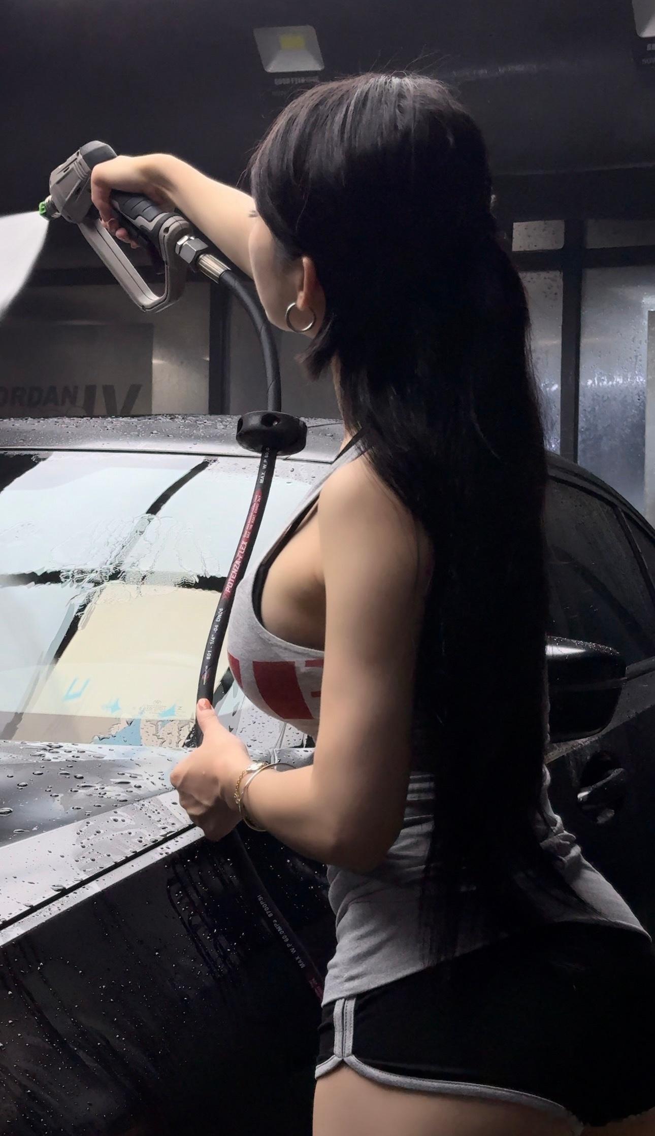 今天是洗车女郎 ​​​