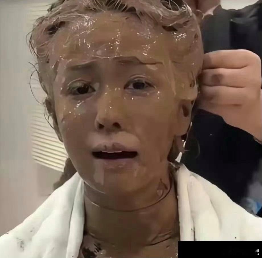 白鹿为了节目效果真是豁出去了，完全没有明星架子 