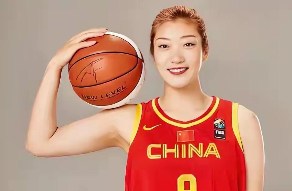 中国女篮世界杯能小组出线吗？李月汝，李梦，韩旭上一届世界杯班底本届如何？
1.低