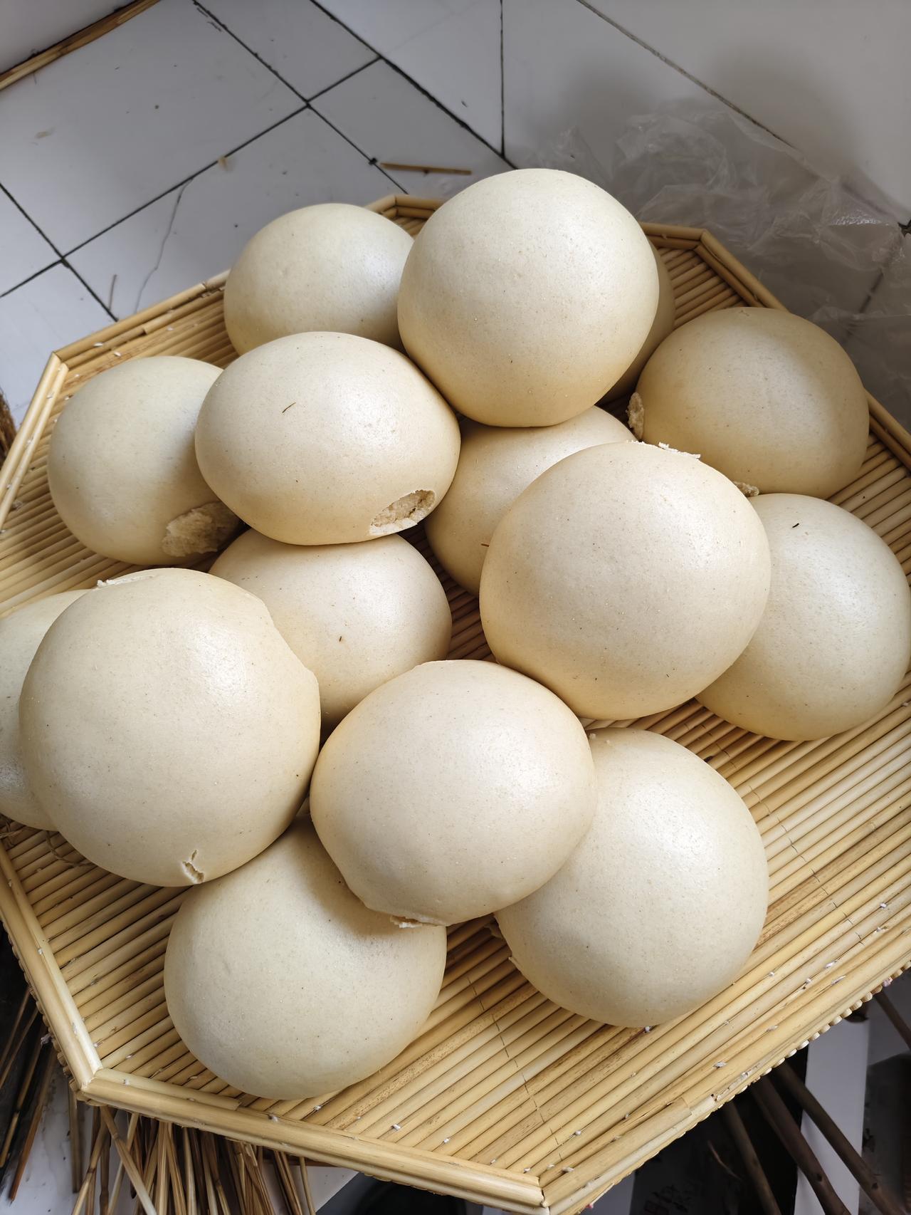 若全球停供粮食中国真能自给自足吗必须能，根据有三，一是统计局数据粮食年年增产收住