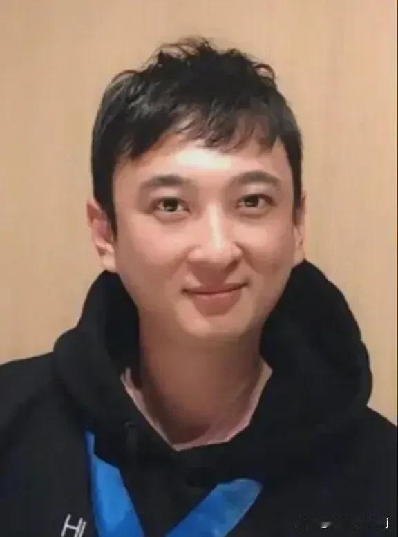 关于王思聪不认私生女的情况，以下是对可能原因的逐条分析：

1、不想认：

王思