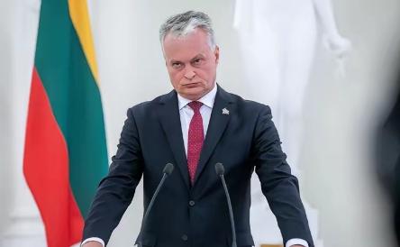 新加坡前国会议员吴俊发文指出：过去四年来，中国断绝和立陶宛的外交和经贸往来，这个