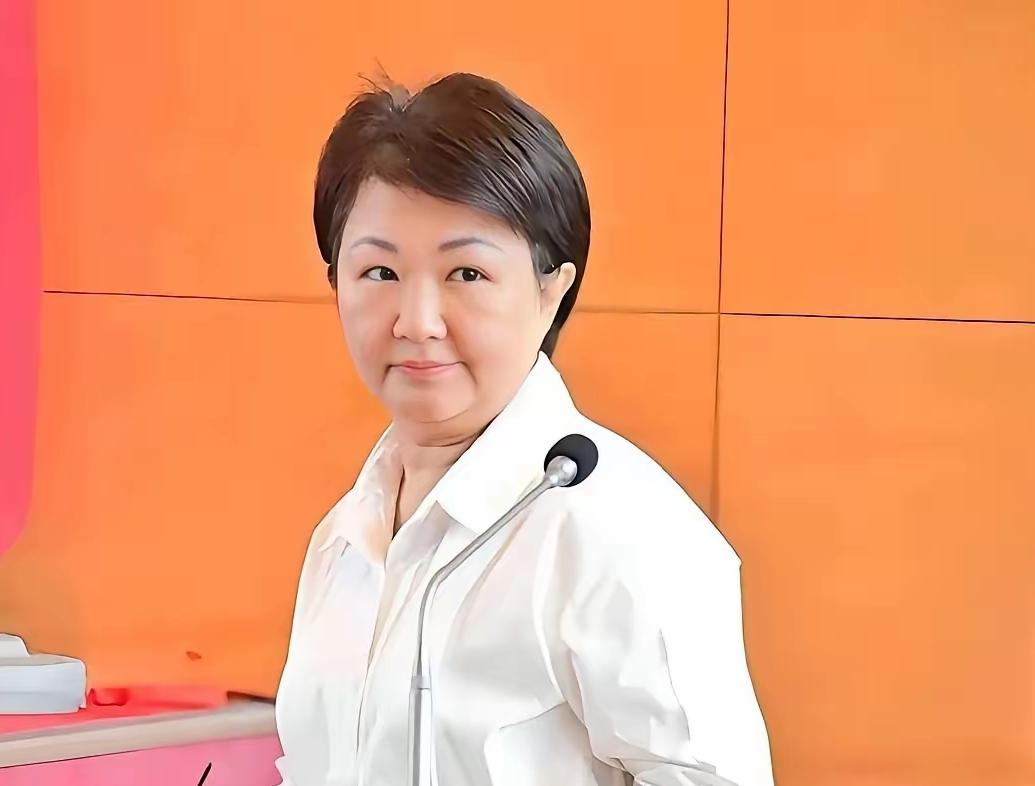 果然卢大妈在憋招搞事情！
8月21日，卢秀燕本人称“国民党重返执政，韩、蒋、卢缺